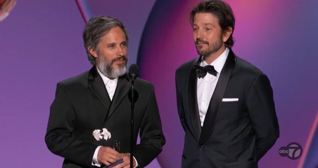 LEJALatino's tweet photo. Loved seeing @diegoluna_ and @GaelGarciaB speaking SPANISH on the #Emmys stage. Hell ya!
It would have been perfecto if our #Latina nominee #IssaLopez had taken the trophy!
Now that would have been muy bien! https://t.co/zMO0mrSxEJ