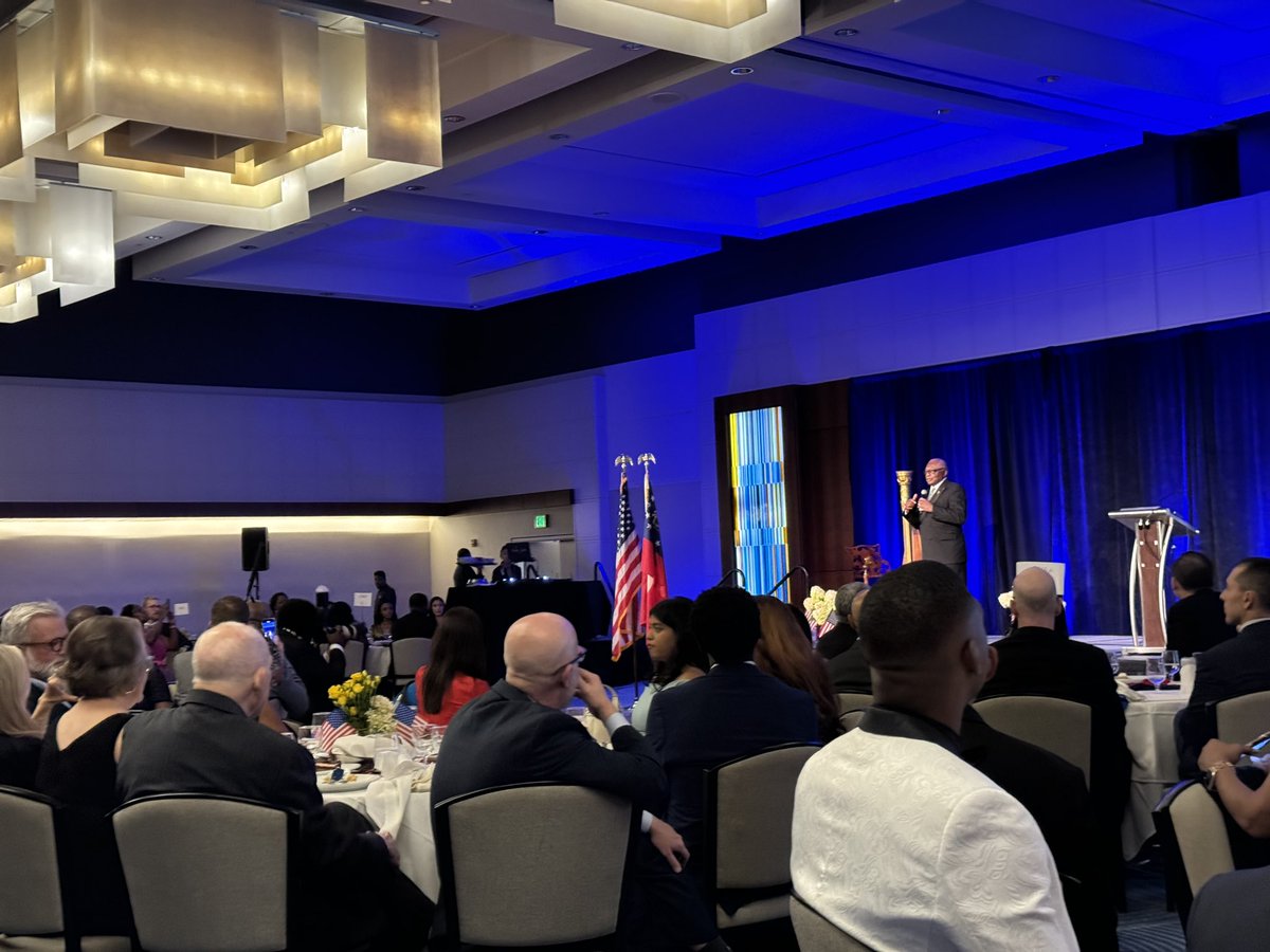 PhilForGeorgia's tweet photo. Thank you @FultonDems for an incredible night of fellowship and Congressman Jim Clyburn’s message was very clear: knock every door and text every neighbor to get out and vote like our life depends on it — because it does. #GaPol #FultonDems #Vote #RepPhil https://t.co/8ohoIMLgrB
