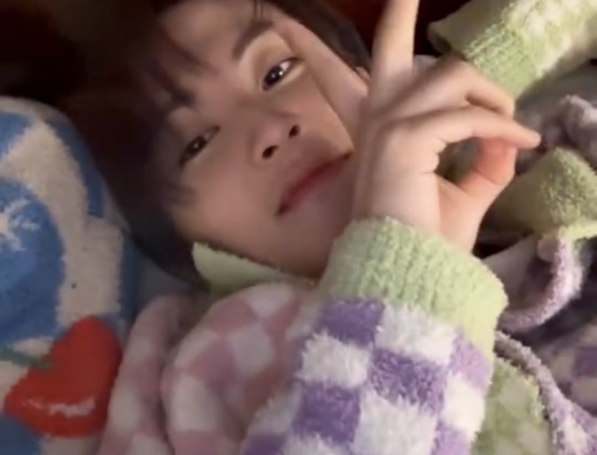 Ieemarkees's tweet photo. baby https://t.co/ERswZXAF9v