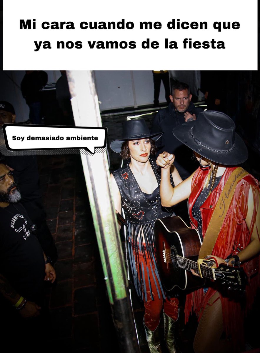 Demasiado ambiente para irse tan temprano 🥳🎉  <a href="/haashoficial/">Ha*Ash</a>