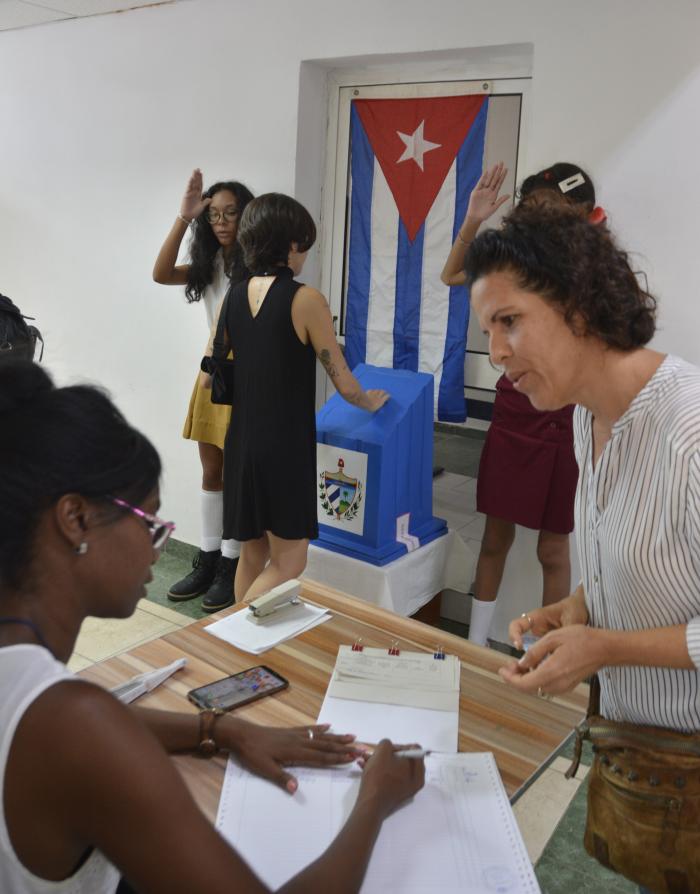 🇨🇺El próximo viernes, 20 de septiembre, está prevista la constitución de los consejos electorales provinciales y la toma de posesión de sus integrantes en #Cuba. Más en👇
acortar.link/RgA07M
#CubaSocialista <a href="/AsambleaCuba/">Asamblea Nacional Cuba</a>