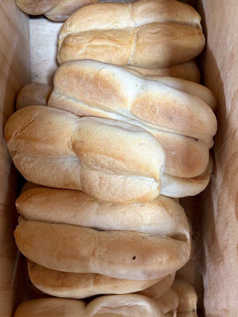 👉🏼 ¿Sabes cómo le decimos a este pan en Valparaíso? 🥖👀 #ApuntesyViajes 🧳🌎 #Valparaíso #Chile 🚎🇨🇱