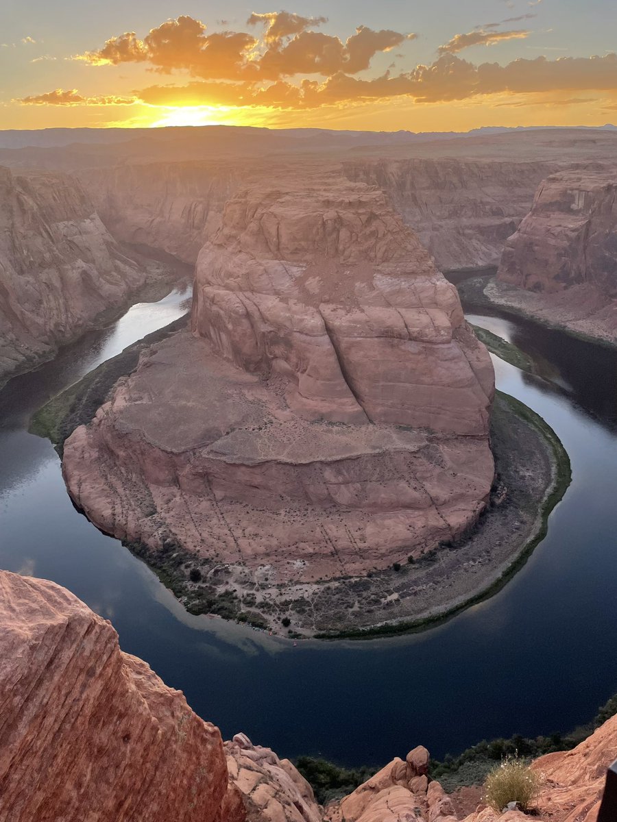 davidclyons's tweet photo. Horseshoe Bend - Colorado River near Page, AZ. https://t.co/huxF9ZHiuN