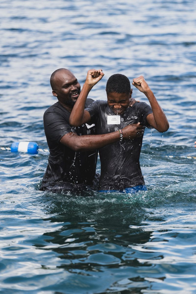 BruceFrank1's tweet image. Taking a brief break from X hiatus to say that say that seeing 280+ people baptized today @biltmore in the name of Jesus is awesome! Grateful for a God who saves & a church that reaches out! So many stories of God’s grace🙌 #reachout #graceisgreater #wnc #keepyoureyeontheball