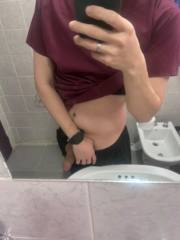 act23cipo's tweet photo. un poco caliente después de la guardia 👨🏻‍⚕️🥵 https://t.co/QqhkWrbv5j