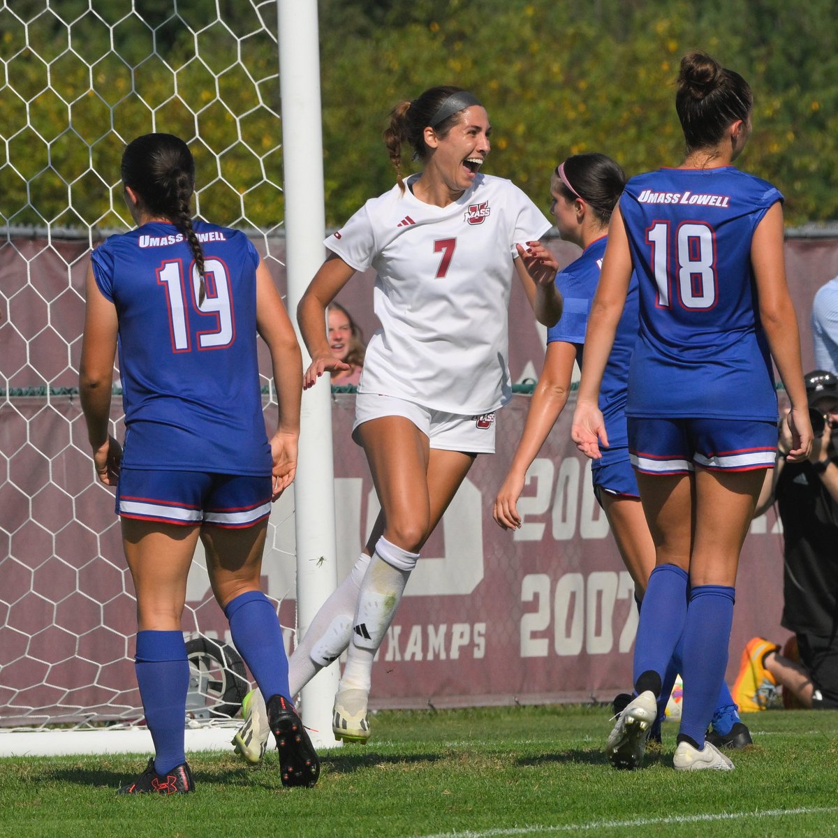 A great 1️⃣-0️⃣ win over UMass Lowell for our seniors today!

We pushed our undefeated streak to six games, while recording our fourth consecutive triumph!

We also picked up our fifth clean sheet in the last six games!

📰 tinyurl.com/5n7n2vst

#Flagship🚩