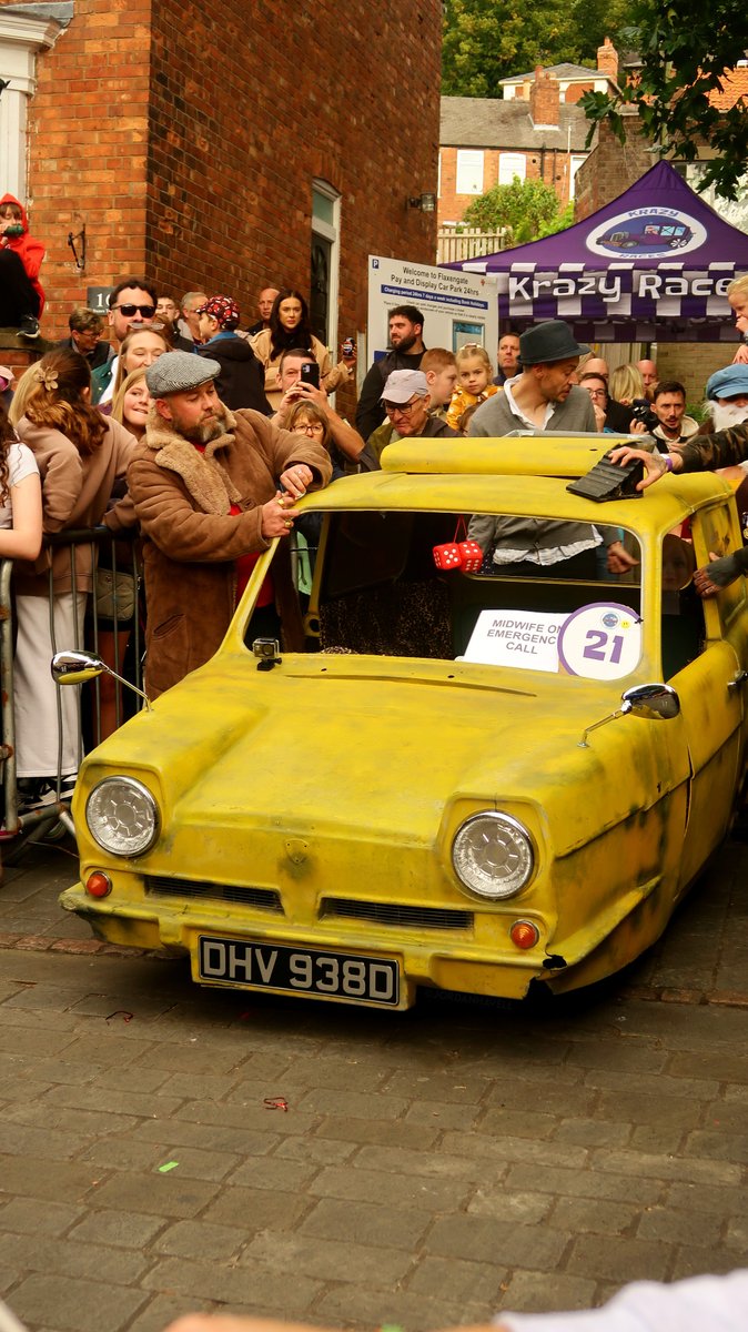 Got to the Lincoln Soapbox Event (hosted by <a href="/KrazyRaces/">Krazy Races</a>) yesterday - Here's some of my favs for y'all!

If you see yourself in these photos - Say hi!
📸: Canon G7X MKII #photography #soapboxrace #Lincoln #LincsConnect