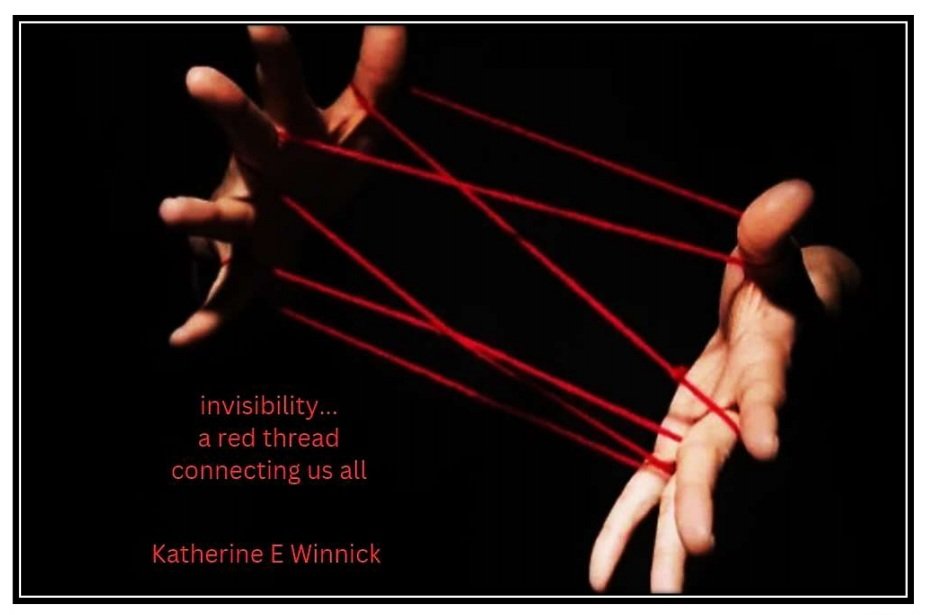 WinnickE56828's tweet image. Wonderful to be part of this artistic edition of Fowl Feathers Review 🪶 Issue 98 ...this time with a #haiga on the back cover. Thanks for the inclusion Virgil 🙏 I'm a big fan 

#redstringtheory #backcover #haiku