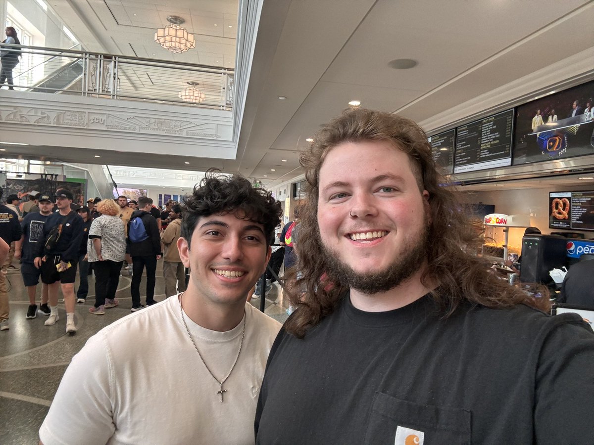 Epic photo op <a href="/ExplosiveGyro/">UrNm Gyro. 🇦🇲</a>