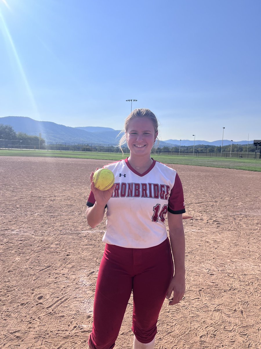 A couple of 💣 s this weekend. 
#55 Hayden Longacre, #1 Aislin Bossler, and #10 Erin Fiege