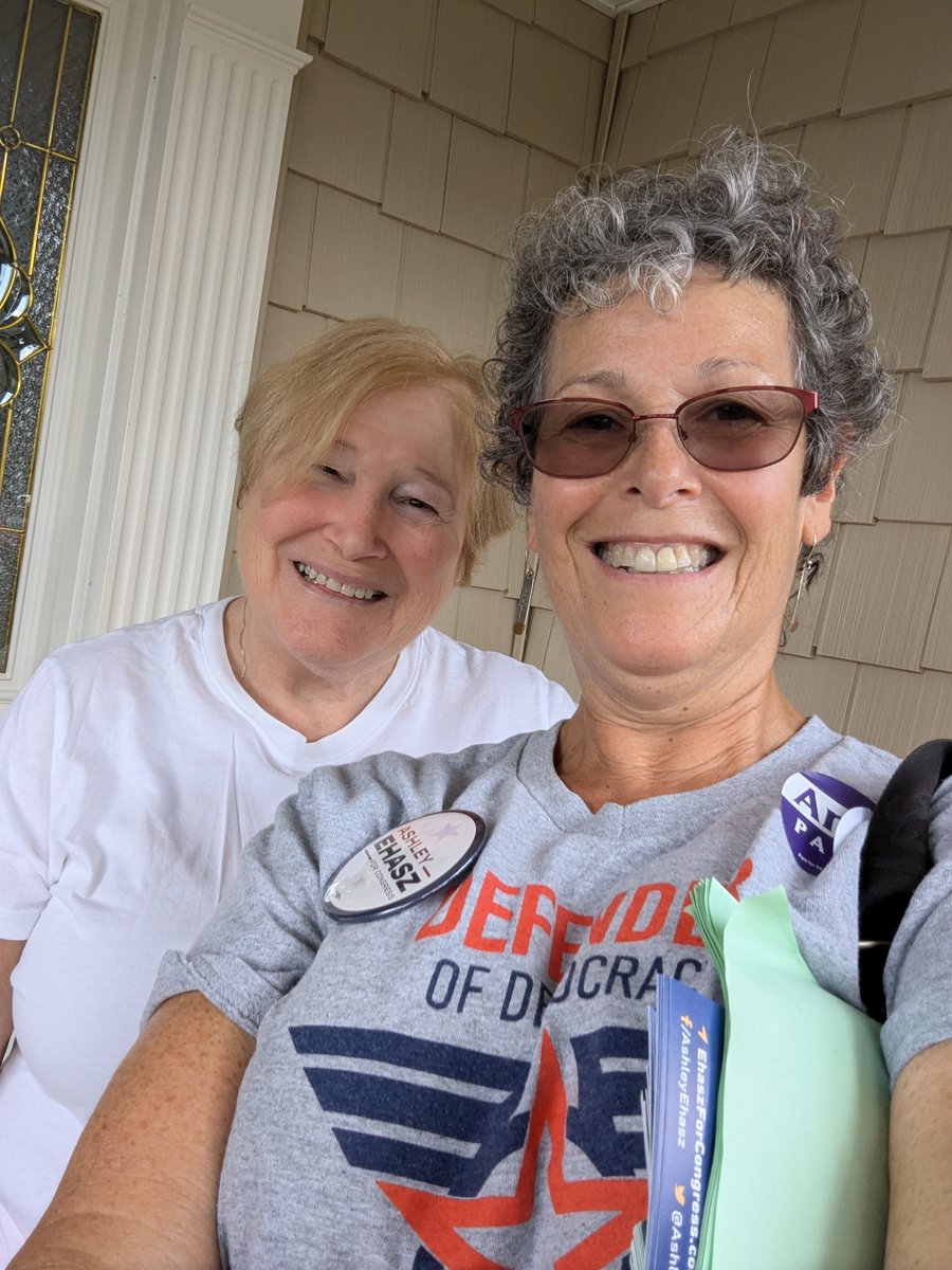 And that's a wrap on another beautiful weekend knocking on doors and speaking with voters in #HD142!

Want to join us next week? Sign up below: 
mobilize.us/payneforstateh…