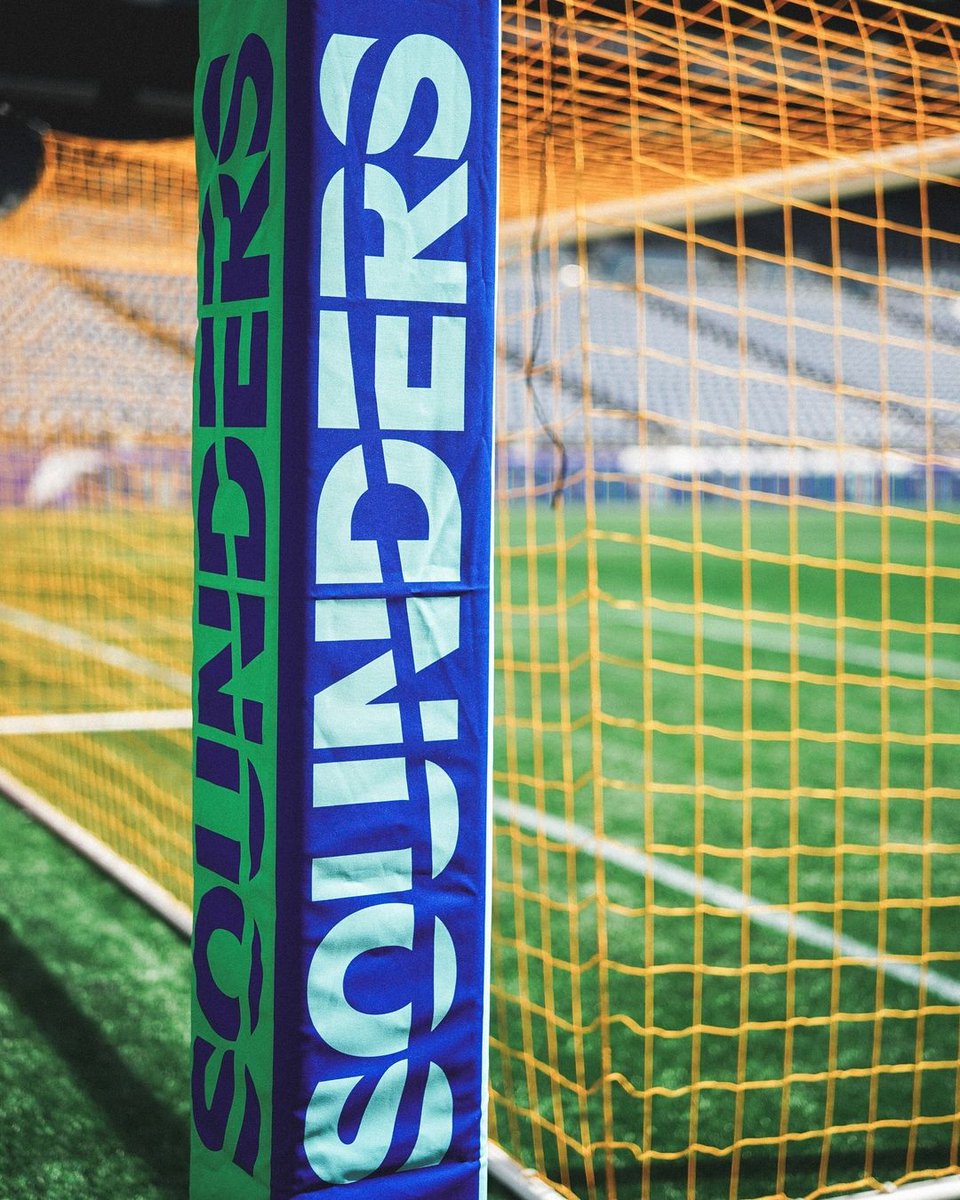 MLS's tweet photo. The stage is set for a perfect Sunday night in the PNW. ✨

Watch SEA vs SKC at 7:15 on #MLSSeasonPass: https://t.co/LcUxDbXowk https://t.co/cll7iYmIt5