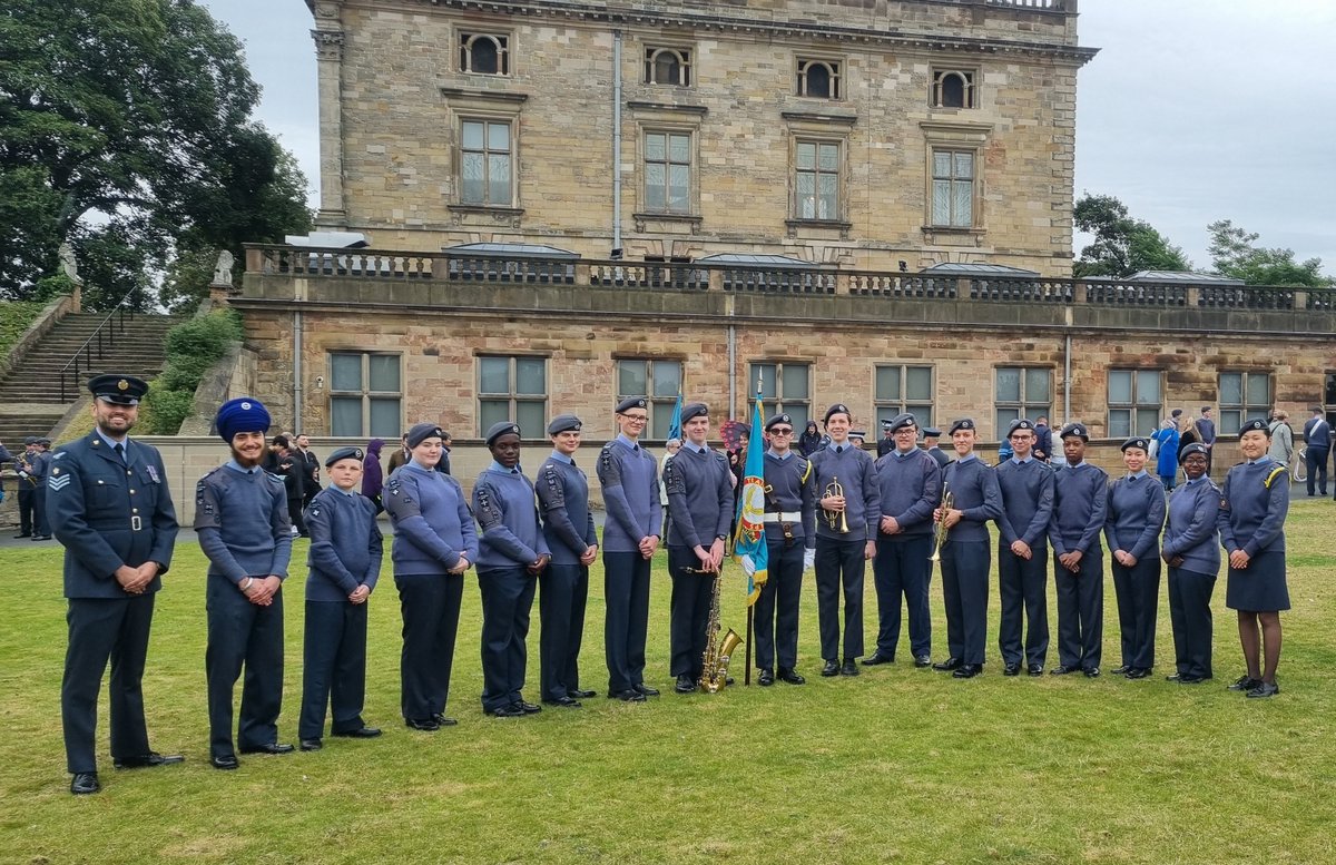 We joined other Nottinghamshire units this afternoon to commemorate the 84th anniversary of the Battle of Britain. The cadets looked smart as they paraded through the castle grounds and supported the Wing band - a credit to the Squadron.

#lookingfine209 #battleofbritain #rafa