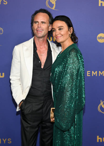 mothmandalorian's tweet image. can I just squish myself right in there