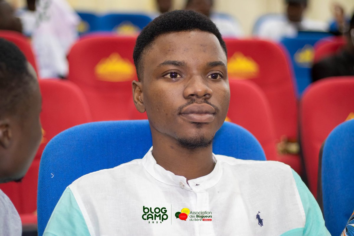 OceaneAngela's tweet image. Le #Blogcamp est aussi le lieu de rencontre des esprits créatifs.
C'est l'occasion de faire du réseautage et d'élargir le carnet d'adresses ☺️.
#BlogCamp2024 #Nati2024 #ABBENIN #BlogCampBenin 
#CampNanto
#DSSR
#OppositionDigitale