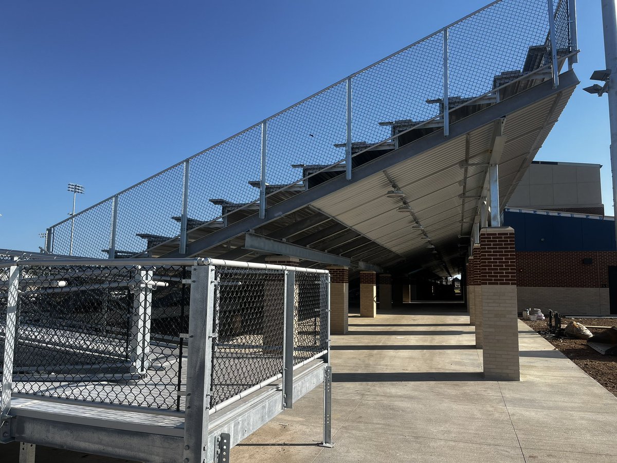 Southmoore Sabercats. #southside  Looks about ready for a Friday Night!