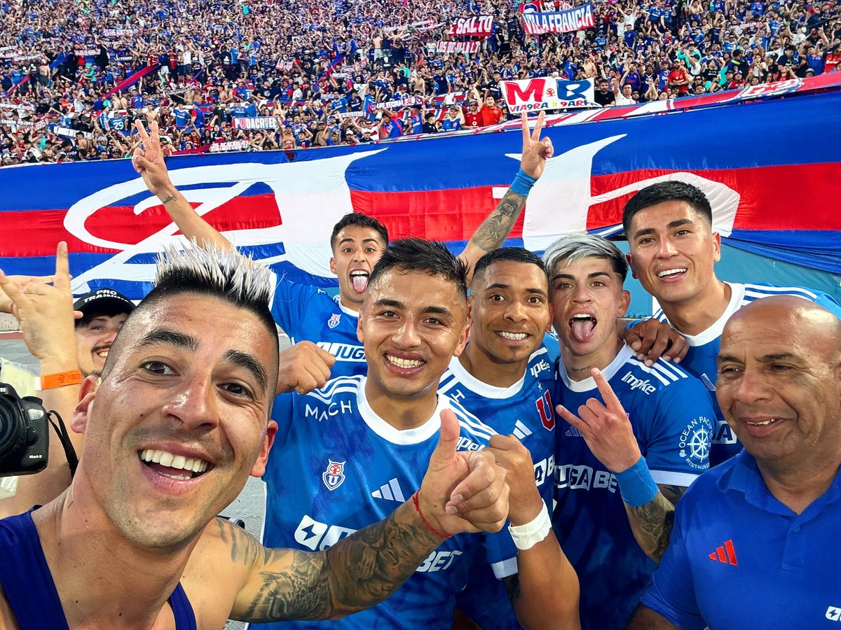 🤳🏼 LA SELFIE CORRESPONDIENTE
MÚSICA MAESTROOOOOO 🕺🏻🪩