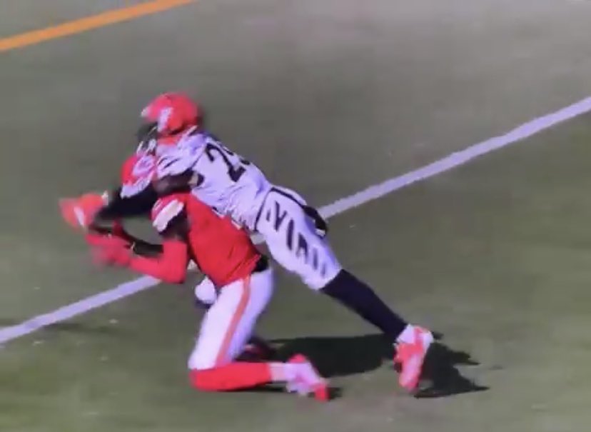 LanceTHESPOKEN's tweet photo. DPI was not called on this.

And if you’re wondering where the ball is, it’s not in the picture yet. https://t.co/zVTMcsST2R