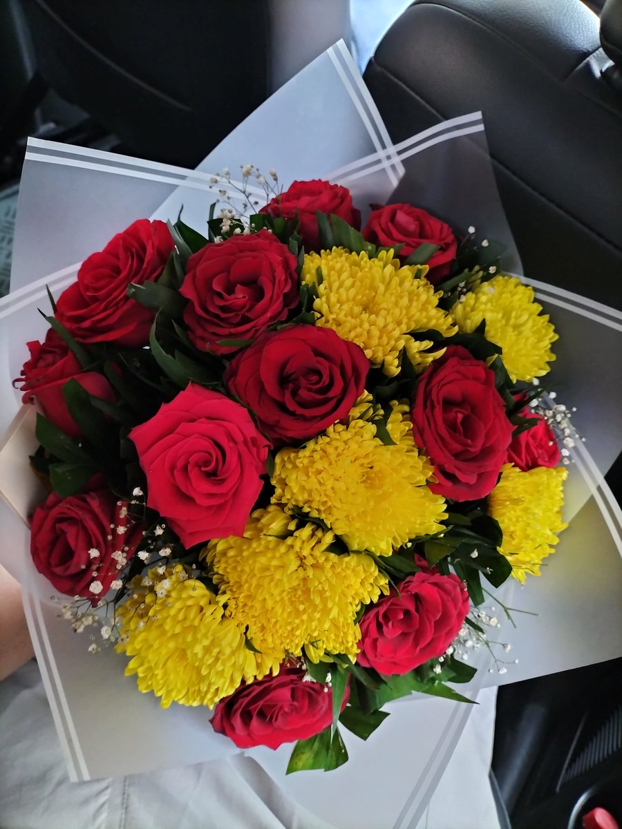 RodJRazo_'s tweet photo. Me mandaron flores 🥰🌵 https://t.co/tM9fgmXIMO