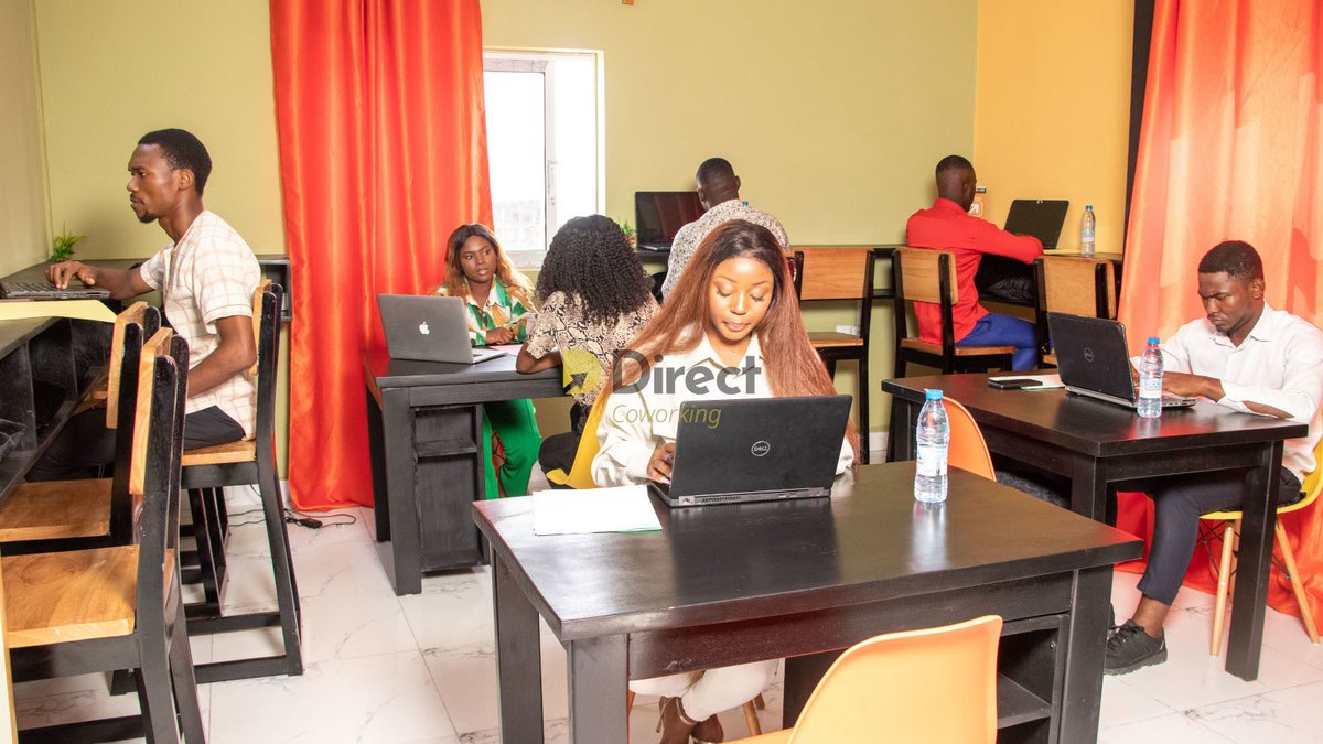 Le bureau nomade à partir de 1000 FCFA. Utilisez un poste dans notre salle partagée située au carrefour Anguissa pour travailler. Le matériel comprend entre autres 3 réseaux Internet, 1 groupe électrogène. Infos directofficial.com/coworking/espa…