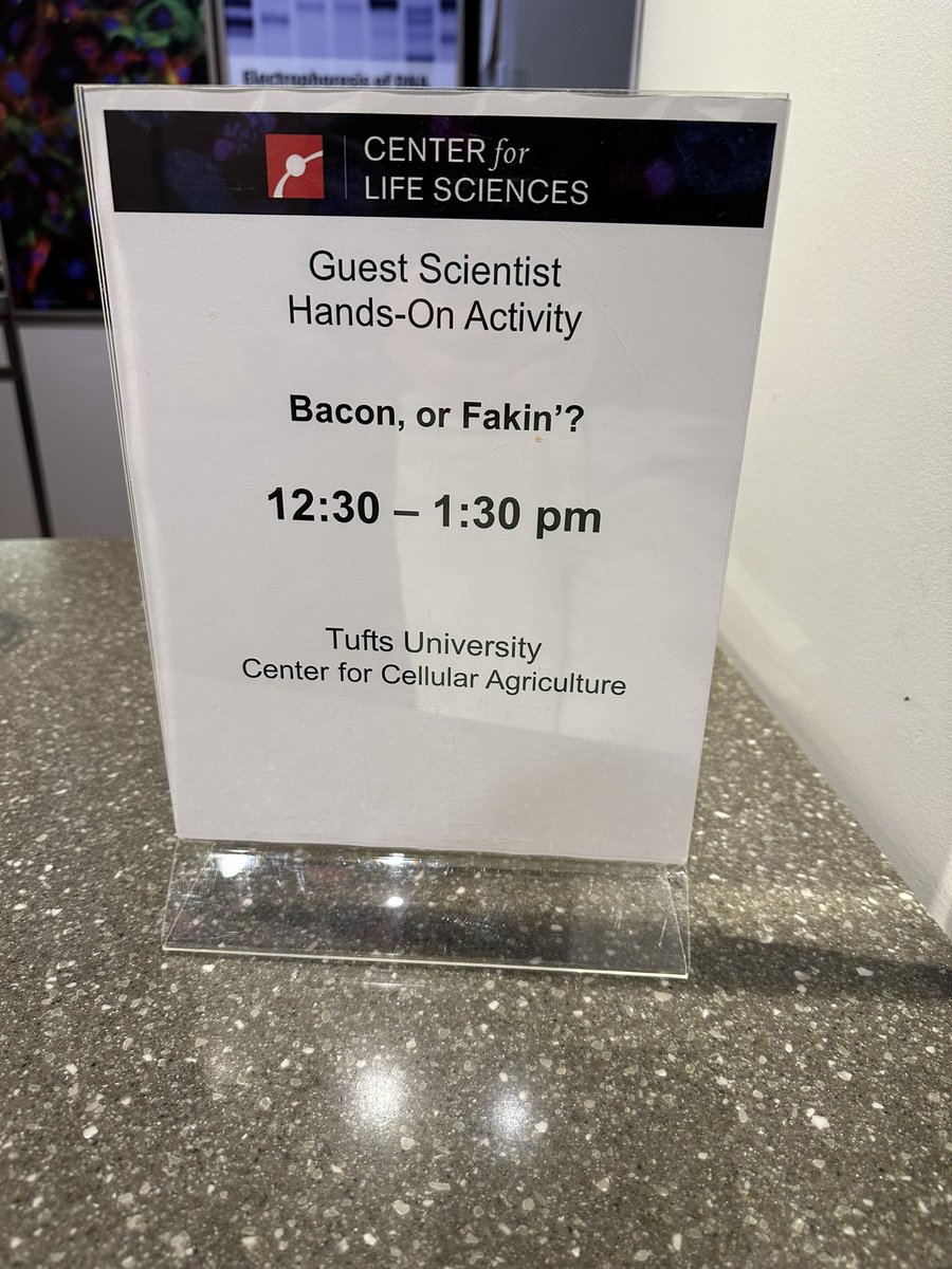 Fun times at <a href="/museumofscience/">Museum of Science</a> yesterday! See y’all again next Saturday from 11:30-12 in the stage area, and 12:30-1:30 in the hall of human life 🥓👃🐽🤤