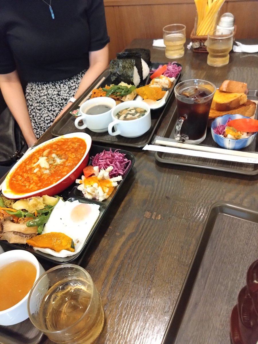 おはようございます☔

最近　#モーニング

が忙しく　投稿する

時間もなく

久しぶりの投稿です

忙しいのは　嬉しいの

ですが　毎日　慌ただしく
#ランチ　も手伝ってる

ので　毎日が意識が

なく寝てしまう状態で

身体がきついです

早く涼しくならない

かなぁ〜

#旗の台モーニング