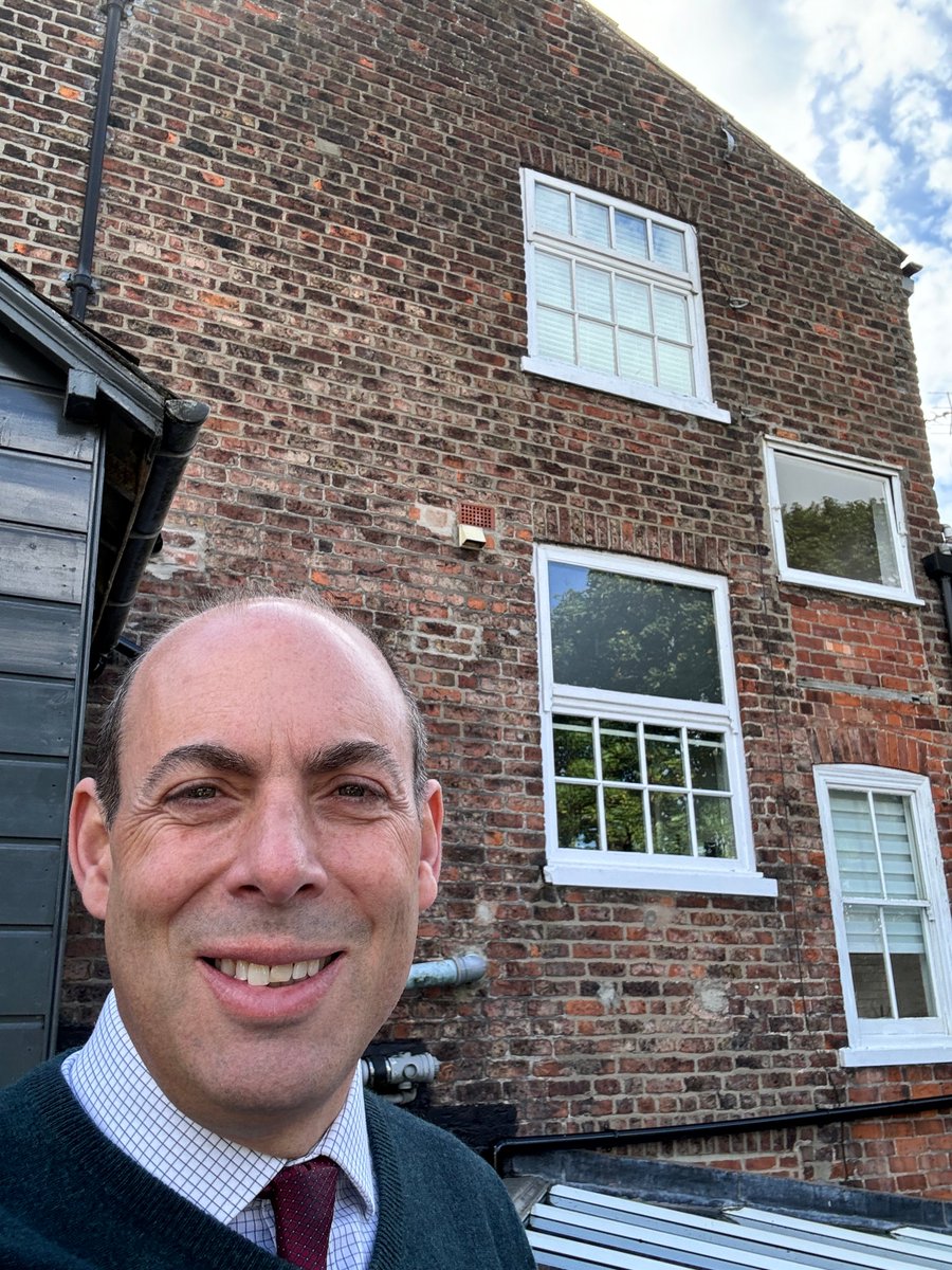 ohsurveying's tweet photo. Structural &amp; Damp Survey of 1840s Grade II Listed house in Beverley.  Met a previously feathered friend who'd nested in a chimney flue, and the neighbours external first-floor toilet block extension has created a ‘flying freehold’ #surveying #RICS #Beverley #eastyorkshire https://t.co/0cvuaQl9d2