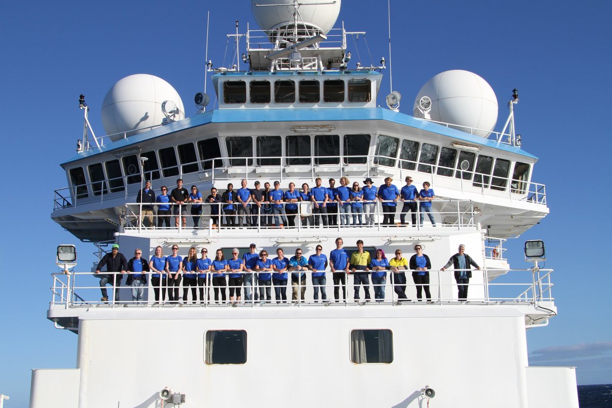 Seas the opportunity 🚢 
CAPSTAN is offering university students and trainers at-sea experience aboard <a href="/CSIRO/">CSIRO</a> research vessel #RVInvestigatoryou - an unparallelled training opportunity to propel your science career on the high seas!
⭐️Apply now: csiro.au/capstan
📸 CSIRO