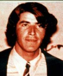RadioUmbral's tweet photo. El 16 de septiembre de 1973 fue ejecutado Luis Eduardo SAAVEDRA GONZALEZ, 24 años, fotógrafo y folclorista.
Fue detenido , junto a otras personas, durante un operativo practicado por militares en la población Yarur, donde residía.
No Olvidamos 
No Perdonamos https://t.co/9Y1MNPhP0Y
