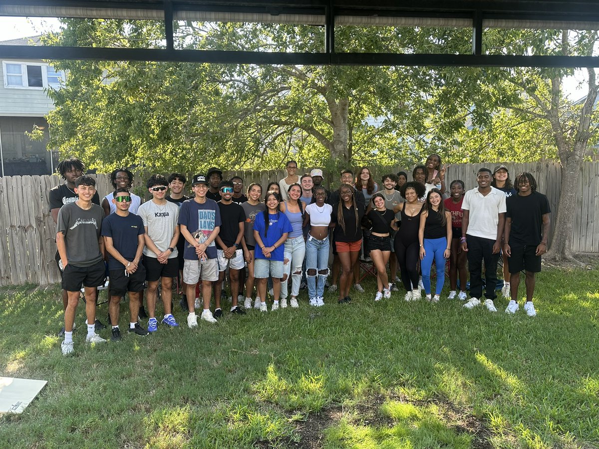 Great turnout at our first team cookout today. 

Very thankful for this group and the rest of our OLLU cross/track athletes 💙