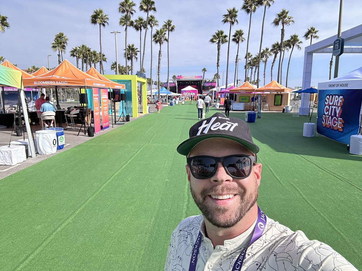 Out here at <a href="/FutureProof_HQ/">Future Proof</a> #futureproofFestival 

Can’t wait to meet internet friends in person! 

Who else is here?!