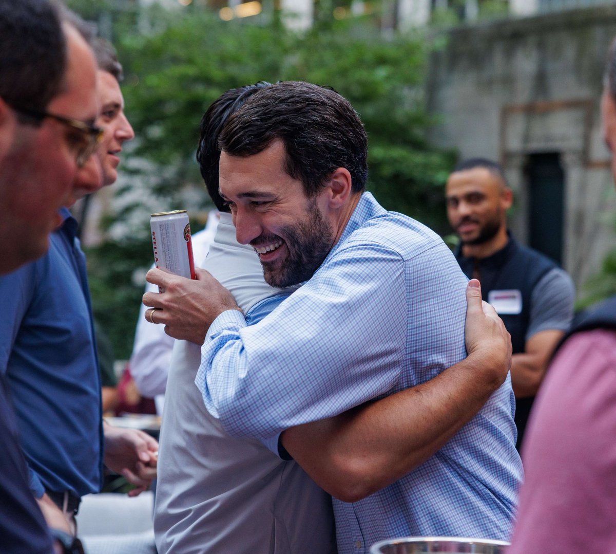 fairfieldprep's tweet image. Prep alumni took over Inside Park in midtown Manhattan this past Tuesday for our Jesuits on Tap reception! It was an amazing night of laughs, stories, and reconnecting with fellow brothers.

Check out the full photo gallery at fairfieldprep.org/photos.

#BeIgnited #OurCommonHome