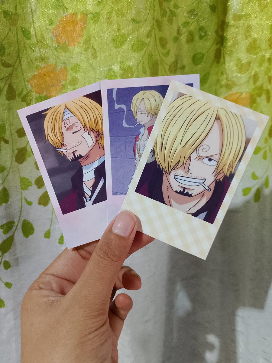 Vividly_Violet_'s tweet photo. The printing service where i had my coscards made gave me this as freebies ahhhhh they're so real for this https://t.co/DcOsPAYGoE