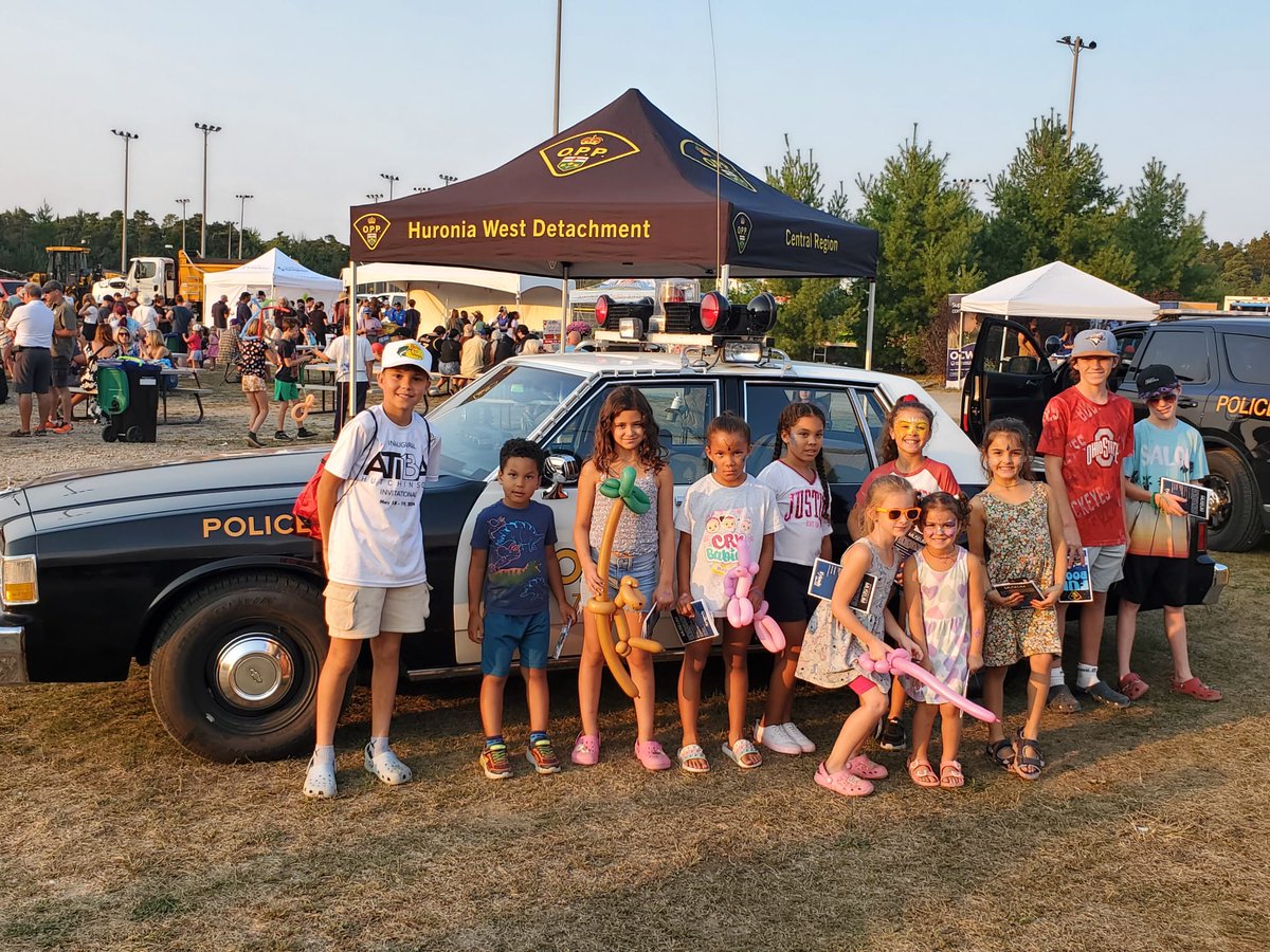 OPP_CR's tweet photo. #HurWOPP. Car 7-500 and first responders had a blast at the Springwater 30th anniversary! Great music, entertainment, food, and a spectacular fireworks display to end the night. #SpringwaterTwp ^mo https://t.co/A2ZCTpeNdm