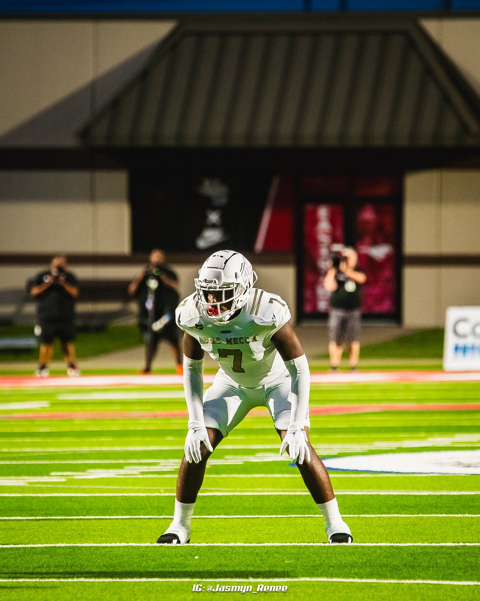 Domenic D. Spencer (@coach_dspencer) on Twitter photo When you become something, you don’t have to crown yourself, others will!🌲S/O <a href="/Marchen44/">On Da Marc Sports🏈</a> On Da Marc Sports for letting The Mecca be on his first magazine cover! When you become something, you don’t have to crown yourself, others will!🌲S/O <a href="/Marchen44/">On Da Marc Sports🏈</a> On Da Marc Sports for letting The Mecca be on his first magazine cover!
