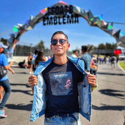 MikeRoojas's tweet photo. #NuevaFotoDePerfil https://t.co/EZ5TsJhB9q
