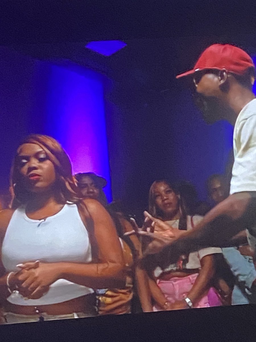 pingqueen86's tweet image. Battle of the night