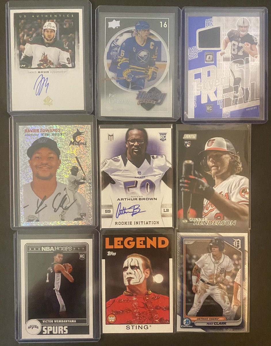 🟠⚫️ #silentKstacK4 ⚫️🟠

Post 297

$8 each 

Edwards RC 109/150
Brown RC auto 146/299
Mayer RC patch
Moser auto

Shipping 📌 #TheHobby