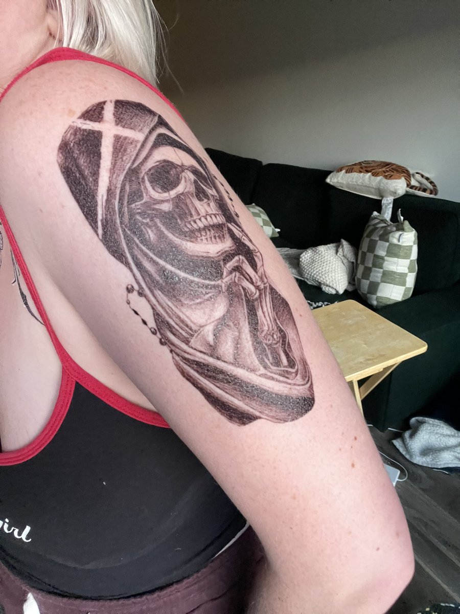 waaait i have a bunch fake tattoos that won’t come off and i’m going to see the dare tn i’m like…. okaaaaaaaaaaaay everyday is halloween when ur me Core