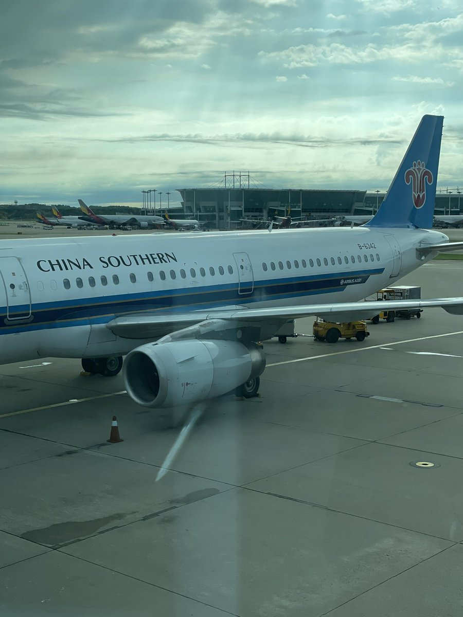 TanveerSuhaib's tweet image. Going on vacation! 🏖️✈️

Will be back soon, refreshed and rejuvenated
#VacationMode #TimeToRelax