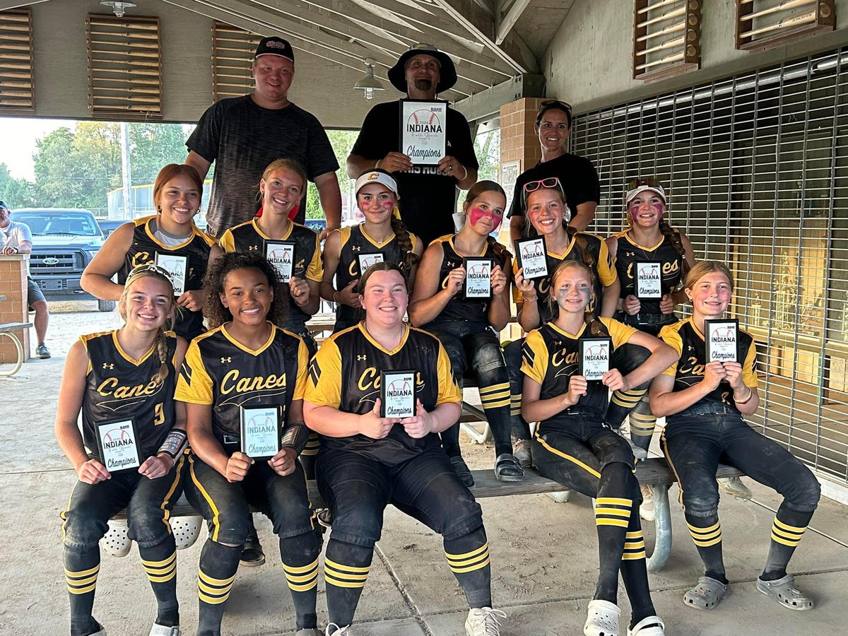CanesGL2K10's tweet image. The future of softball is bright! Great Lakes Canes 2K10 dominated the competition, finishing 6-0 and taking home the championship in the 16u/18u HS Division as a 14u team. Their skill and determination are inspiring! Great Lakes Canes Softball 2K10 #GreatLakesCanes #CanesGL2K10…
