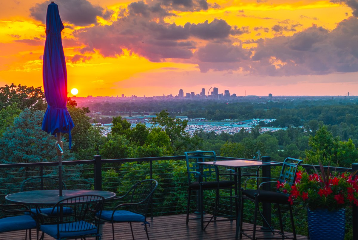 Arguably the best view of downtown St. Louis and the Arch in the entire region. Thanks to <a href="/sothebysrealty/">Sotheby's International Realty</a> for highlighting this amazing property.