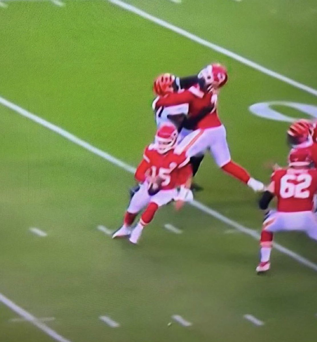 This happened on the same play as the Anthony PI call. Unbelievable.