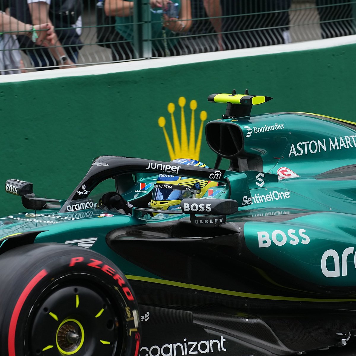 DAZN_ES's tweet photo. Tranquilo, Fernando, tus carreras fuera de toda lógica no pasan desapercibidas para nosotros 

@alo_oficial ✨👑 https://t.co/Hj4QjlwXbo