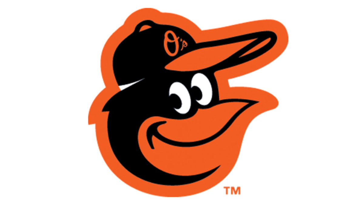 Wolvesnt_'s tweet photo. @falsobohemio Podio con los Orioles de Baltimore, mira a ese tipazo https://t.co/AoCRJMysB0