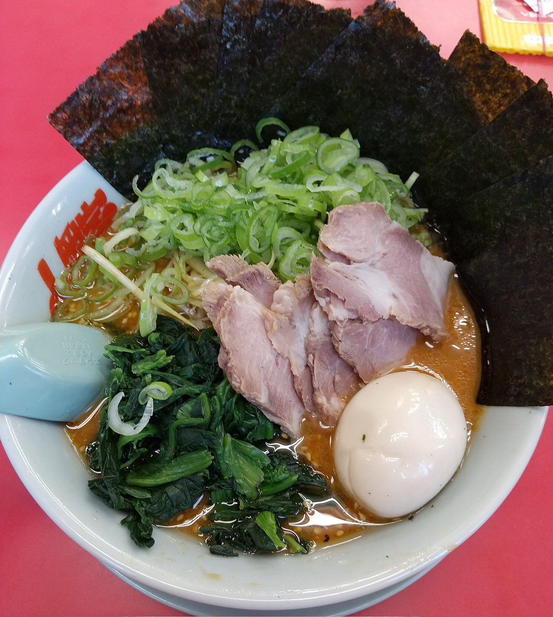 山岡家で朝ラーしました❗️
走った後だけど、トッピングやり過ぎた😂