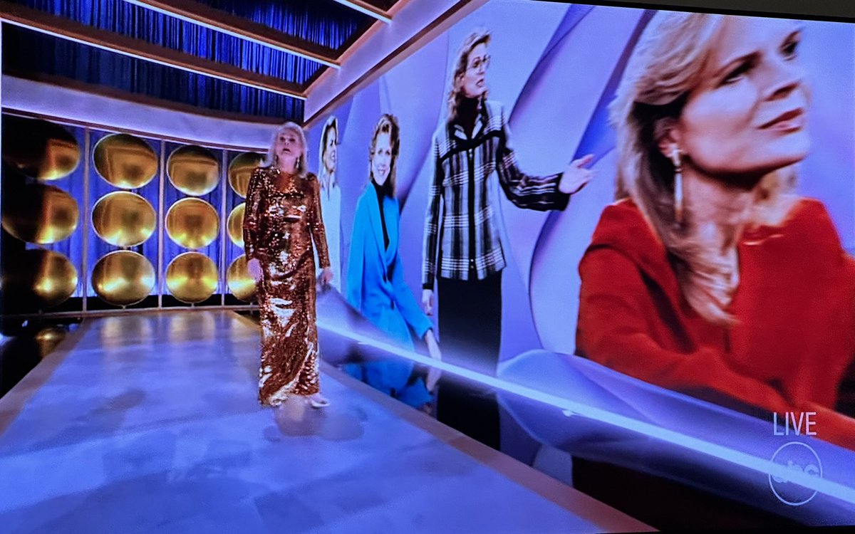 Here’s a goddam question 

Why isn’t #MurphyBrown available on any streaming services?! 

Incredible, iconic show  

#Emmys