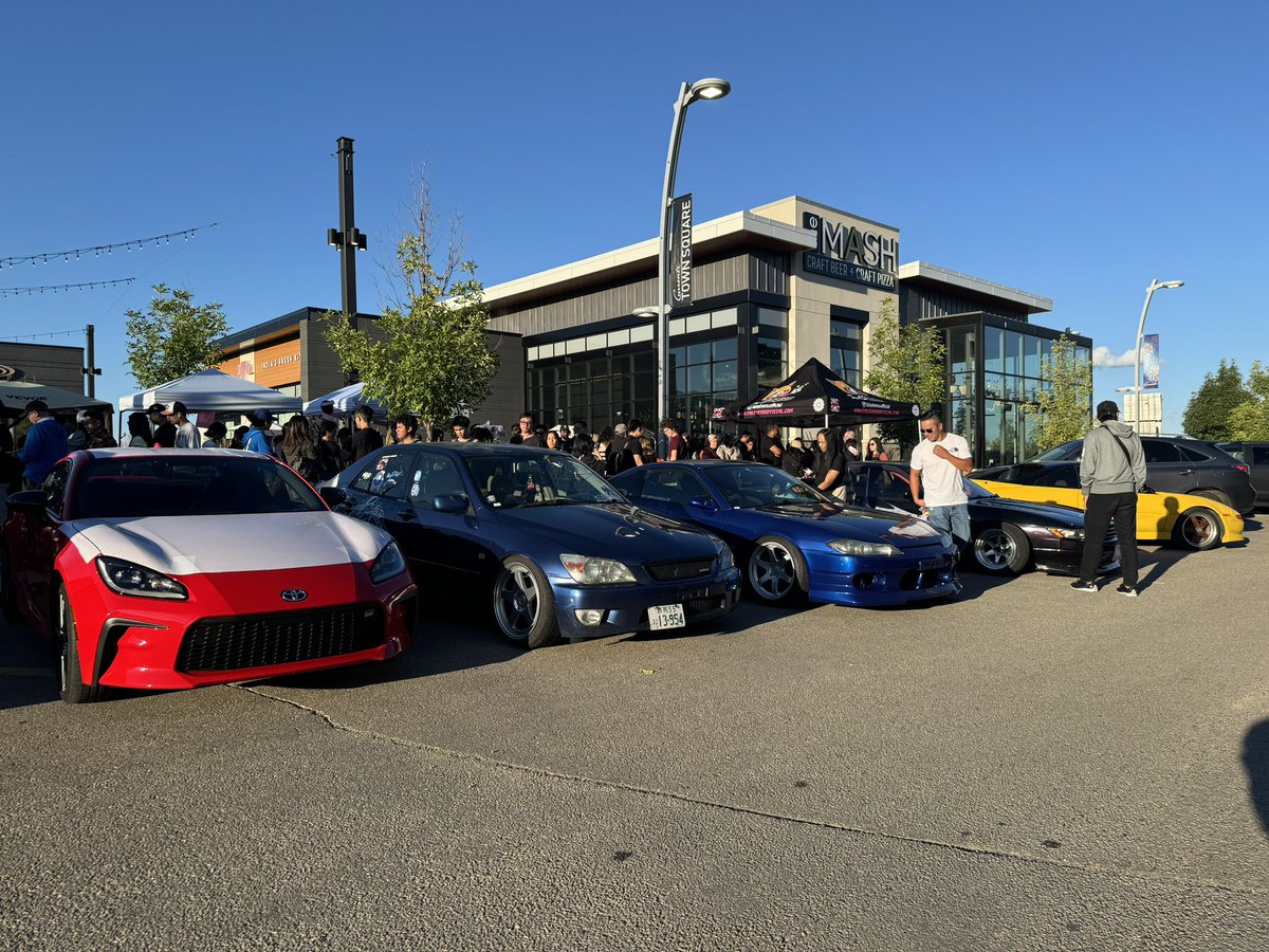 Suisei_Altezza's tweet photo. Final night of #Asiafest. Suitezza & Ham Sap Lou car are both back; we brought out more cars and more kuyas & leng jais 🇵🇭🇭🇰 https://t.co/tFosU6YwHn