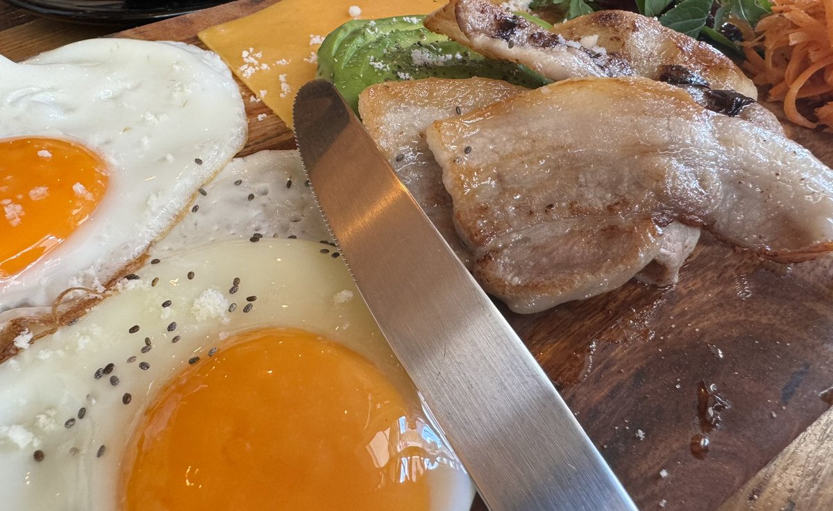 TechAid376569's tweet image. 近所でブランチ食べるとこあるの良き
パンチェッタとフレンチトースト