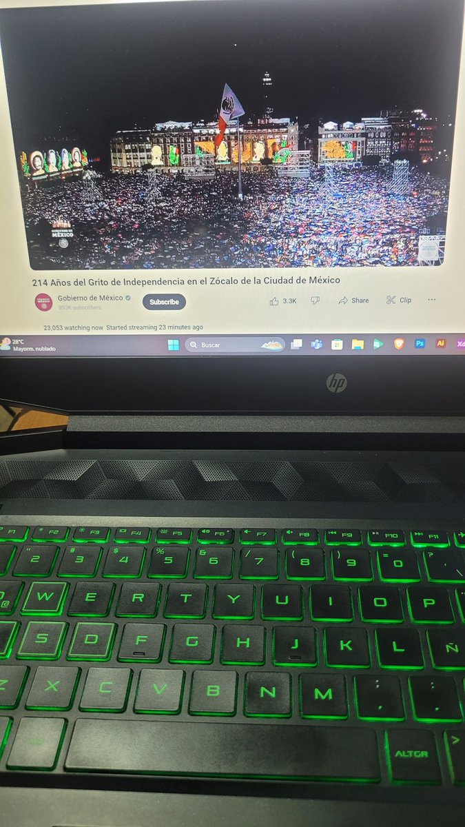 Agonía, La Bikina, La Venia Bendita ¿Qué más le puedo pedir al Zócalo esta noche? #VivaMéxico